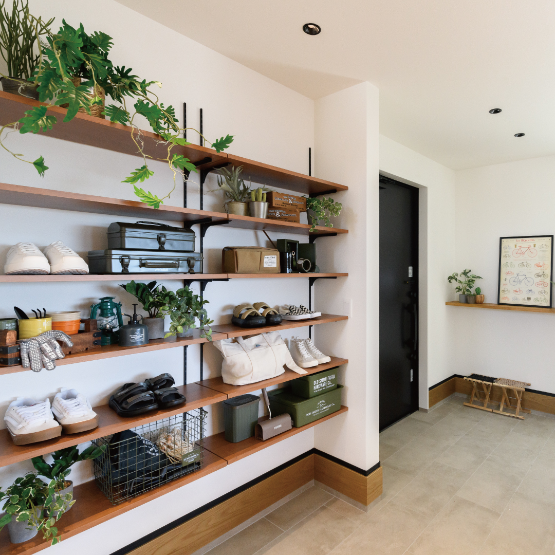 余白を活かし、素材を“編集”した住まい