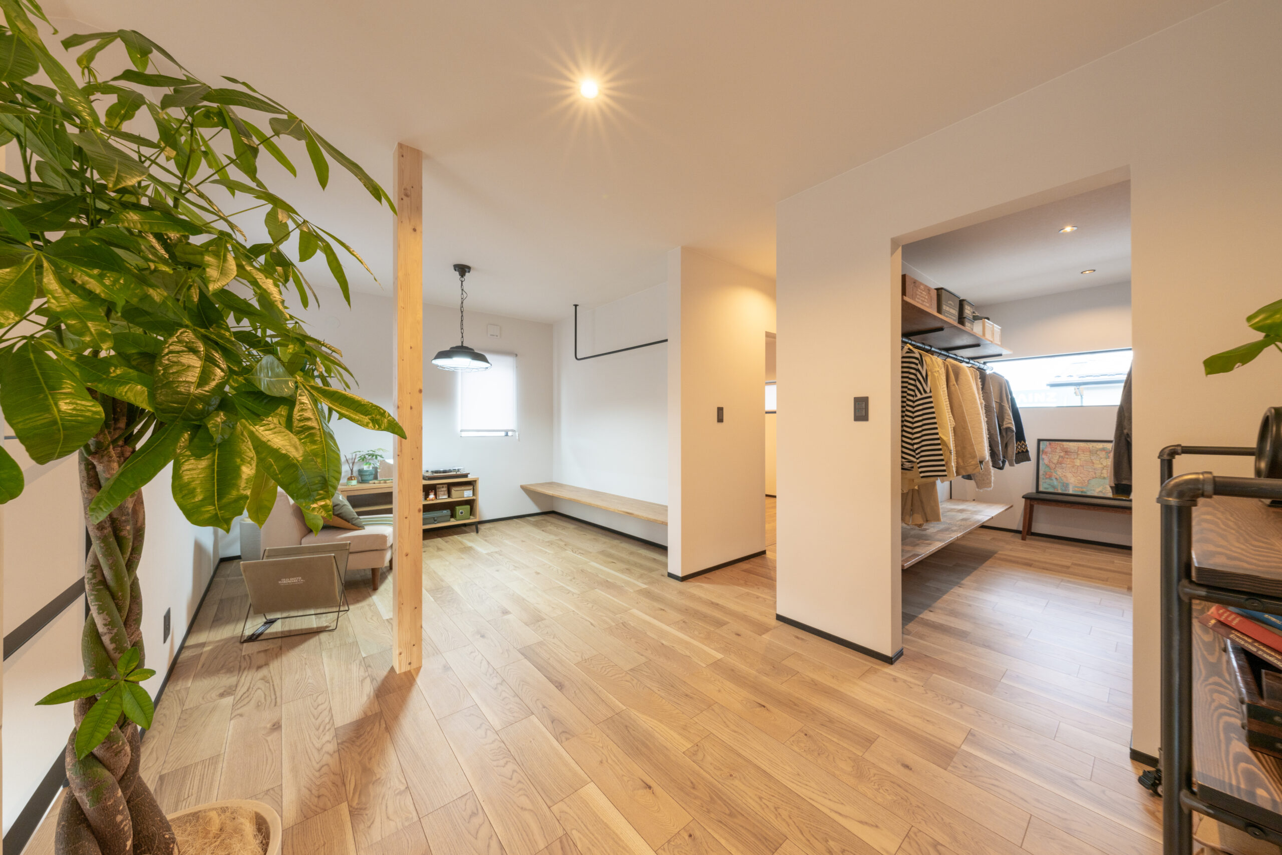 陰影と抜けを重ねた、奥行きを感じる住まい